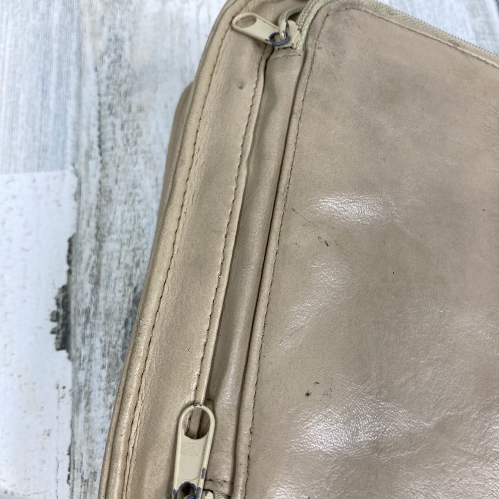 Vintage leather basketweave crossbody organizer - Picture 7 of 10
